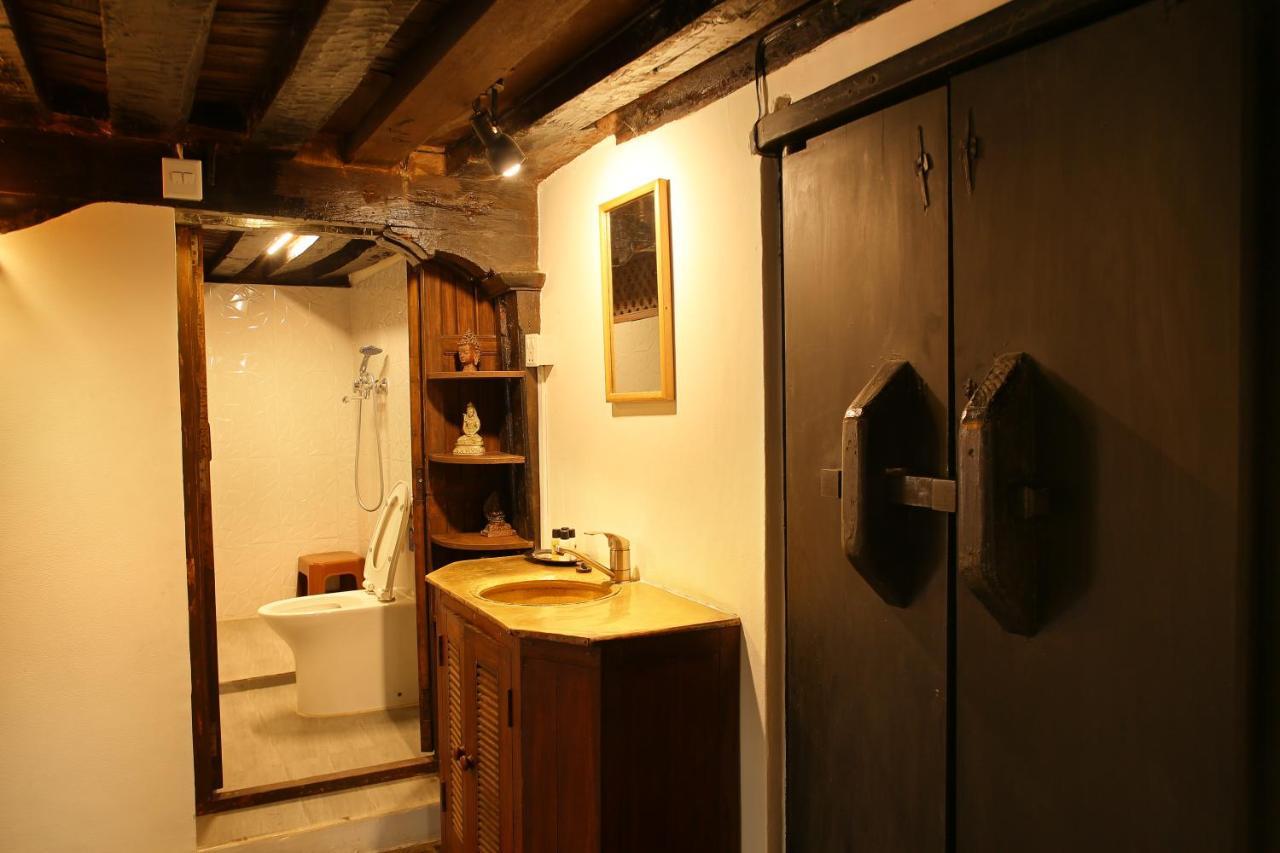 Newa Chen Historic House Unesco ラリトプル エクステリア 写真