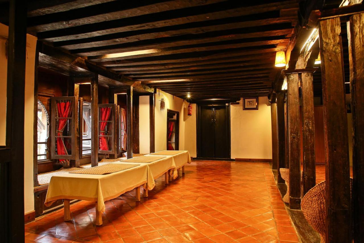 Newa Chen Historic House Unesco ラリトプル エクステリア 写真
