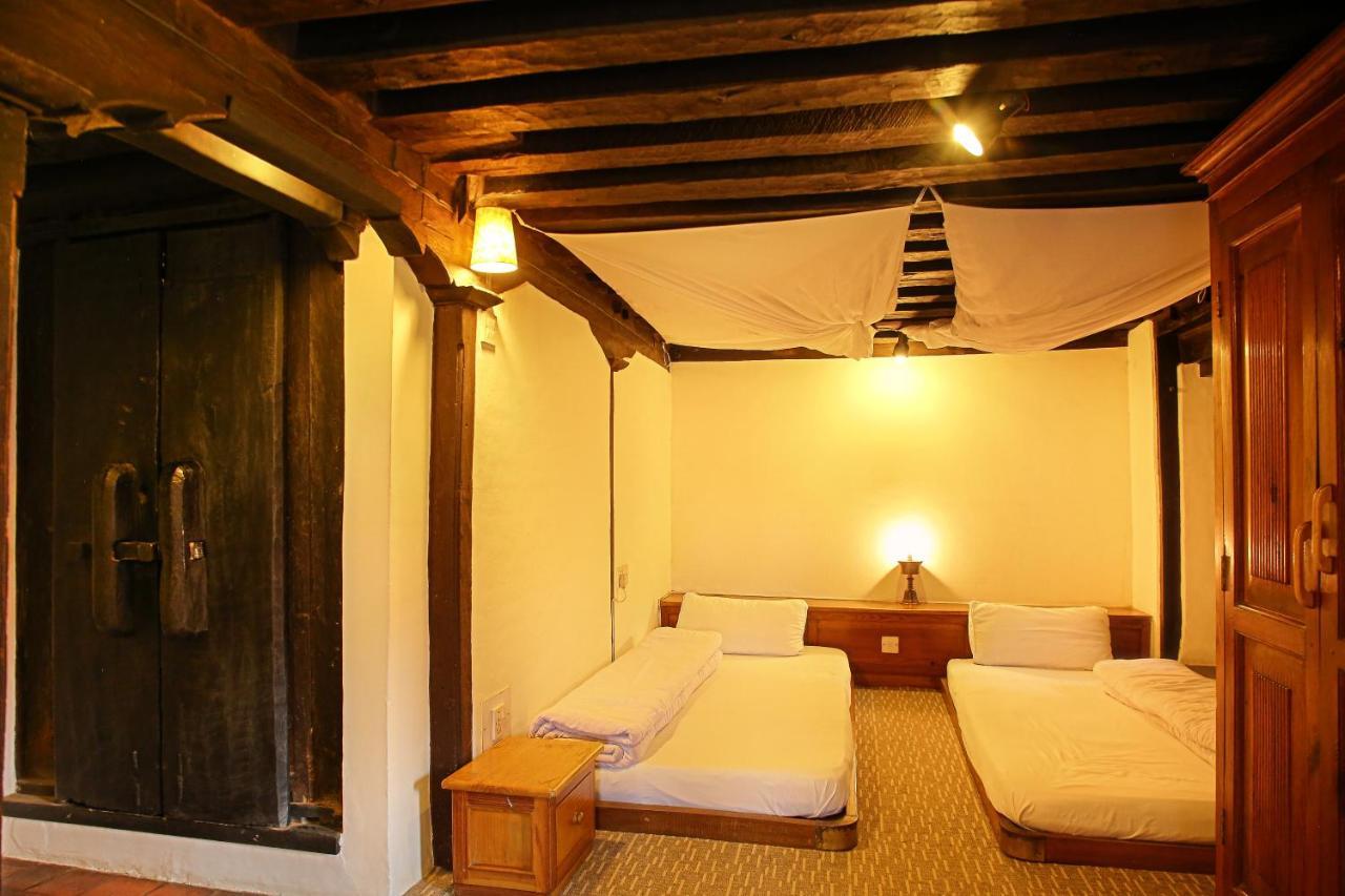 Newa Chen Historic House Unesco ラリトプル エクステリア 写真